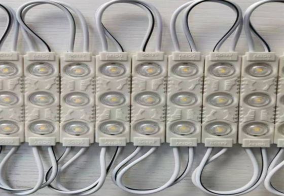 एसएमडी2835 उच्च चमक 150LM RGB 1.2W DC12V वाटरप्रूफ LED लाइट मॉड्यूल आउटडोर इनडोर विज्ञापन के लिए
