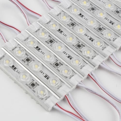 IP67 वाटरप्रूफ पीवीसी इंजेक्शन कस्टम एलईडी लाइट मॉड्यूल DC12V SMD3030 विज्ञापन सेवा के लिए